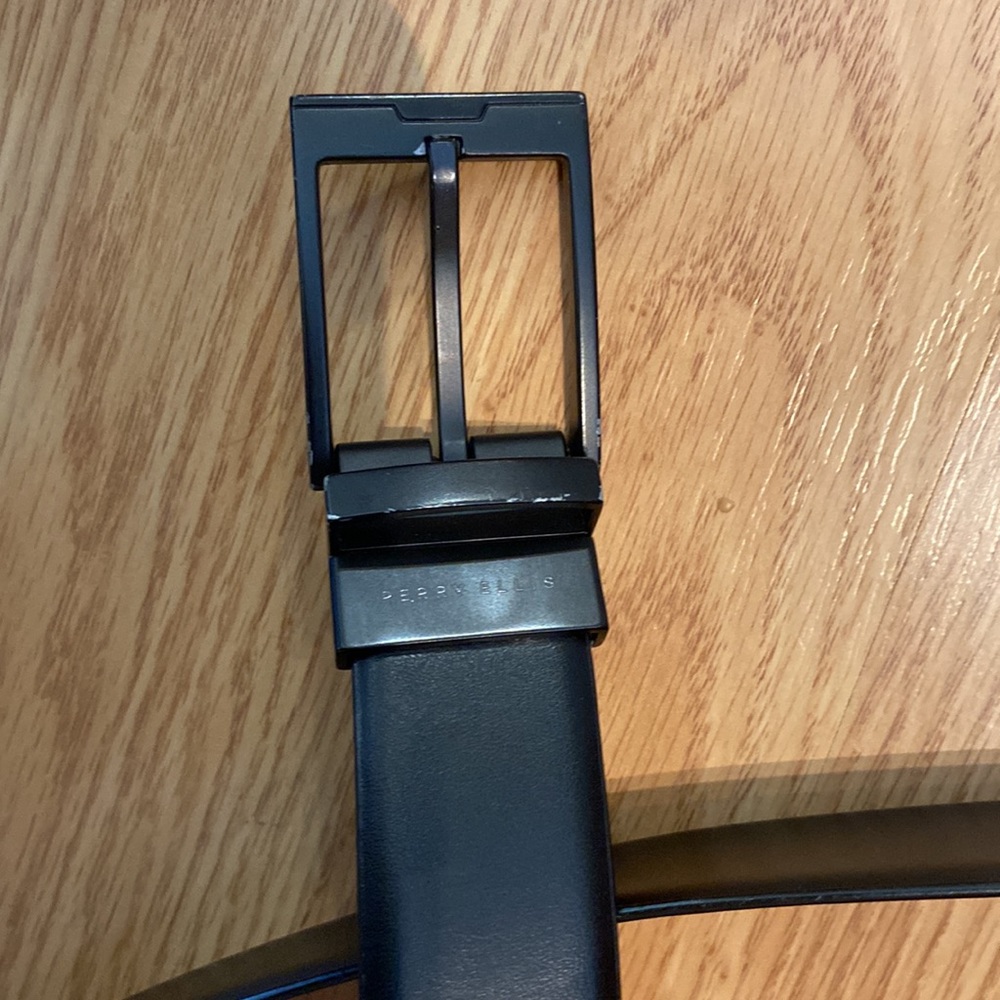 Perry Ellis reversible leather belt